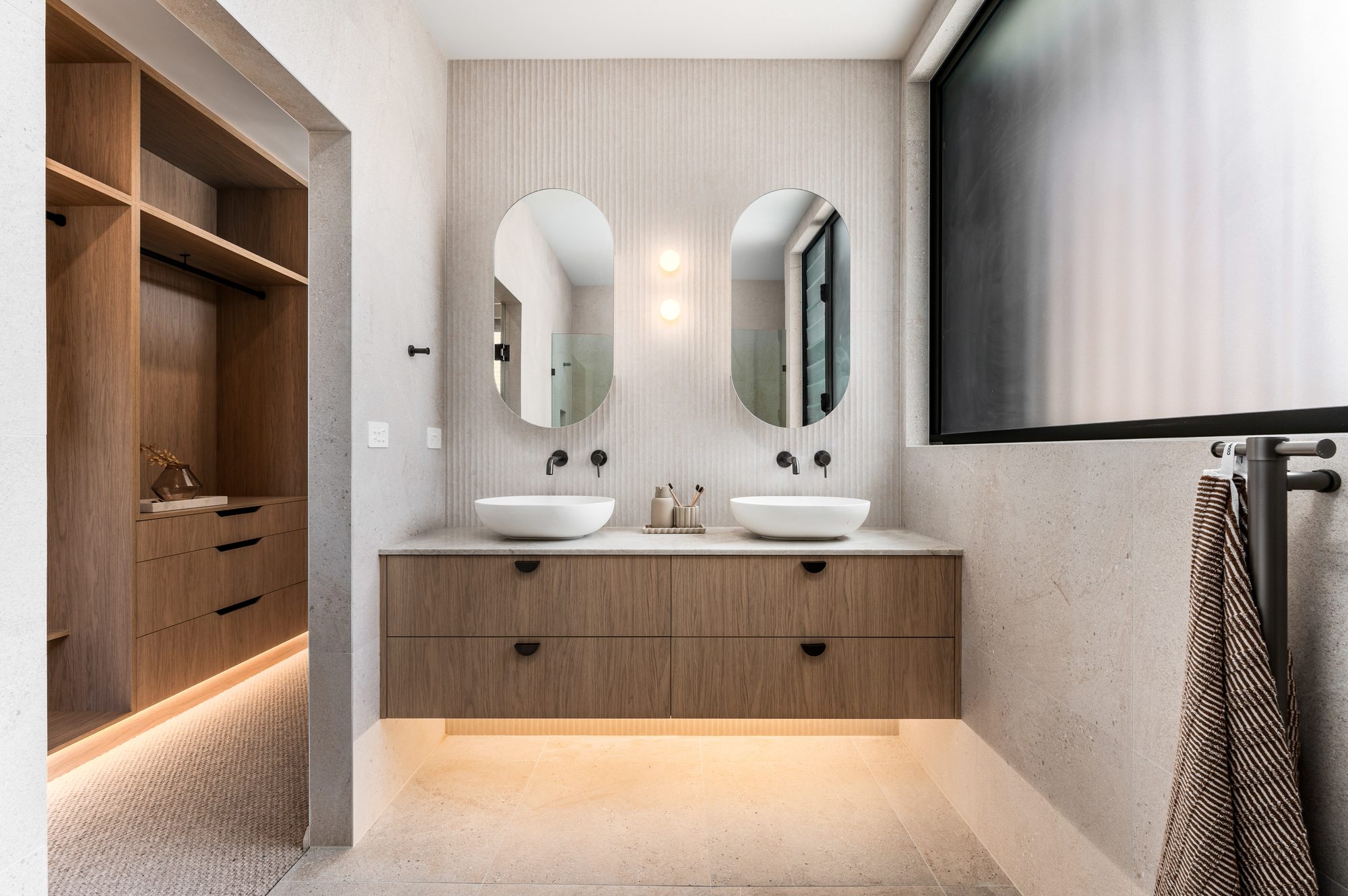 Kitchener Parade The Hill family home real estate photography — image 2